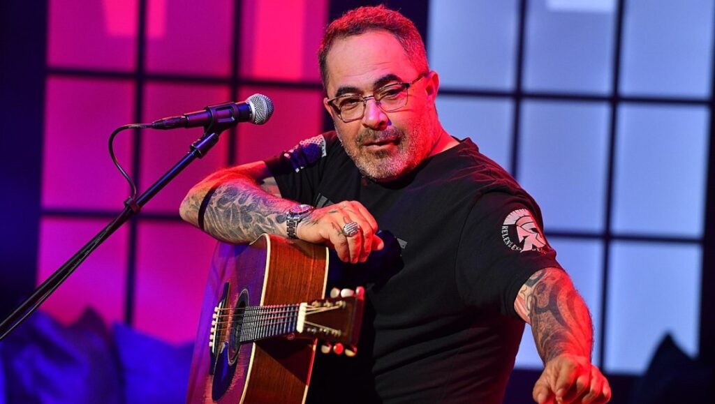Aaron Lewis performs live with acoustic guitar. January 2022 album roundup.