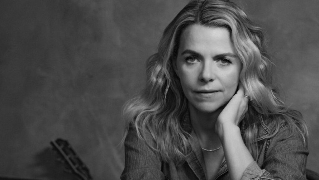 Aoife O’Donovan — Age of Apathy Black and white portrait of Aoife O'Donovan. New album review, January 2022.