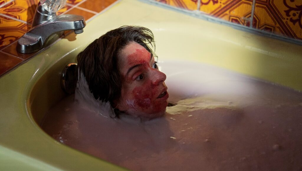 Cabinet of Curiosities Episode 4: “The Outside” — Ana Lily Amirpour The Outside - Cabinet of Curiosities - Guillermo del Toro