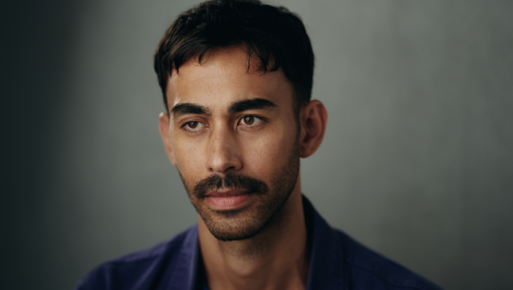 Portrait of Antoine Bourges. Interview with Antoine Bourges about neat endings.